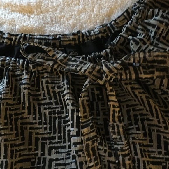 blouse - Picture 9 of 9